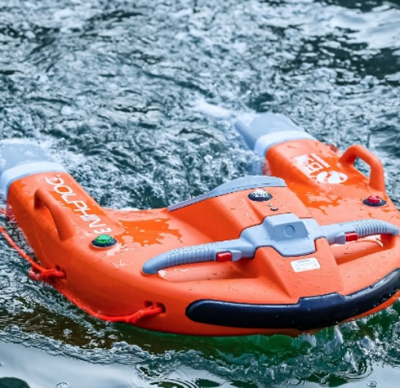 海豚3号水面救生机器人拖拽力达1吨，智能水面救生机器人